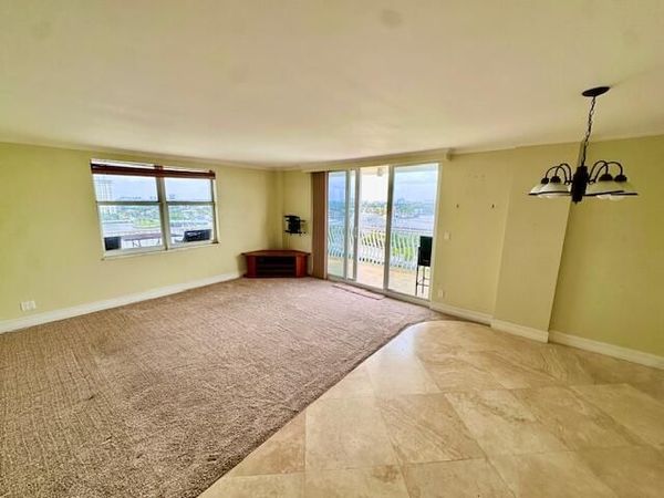 1 Las Olas Circle, Unit 1009, Fort Lauderdale, FL 33316