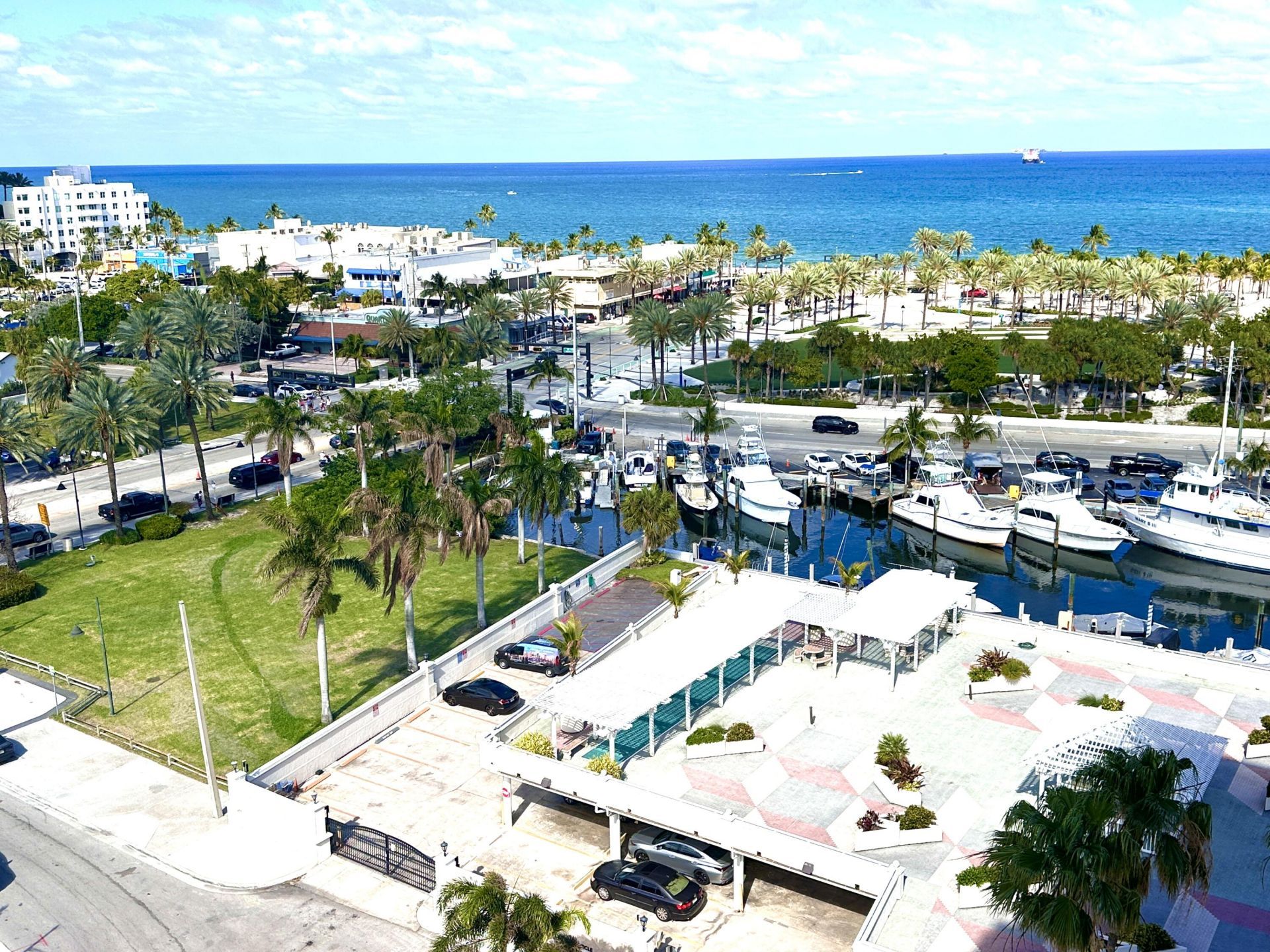 1 Las Olas Circle, Unit 1009, Fort Lauderdale, FL 33316 Photo
