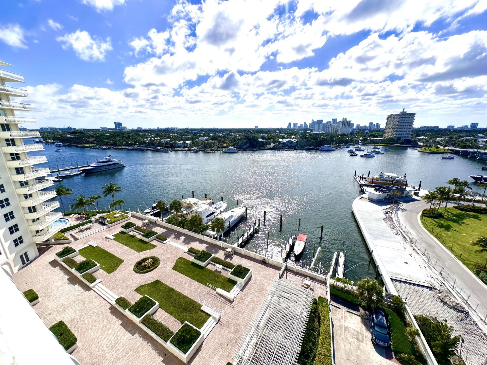 1 Las Olas Circle, Unit 1009, Fort Lauderdale, FL 33316 Photo