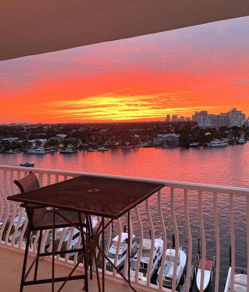 1 Las Olas Circle, Unit 1009, Fort Lauderdale, FL 33316 Photo