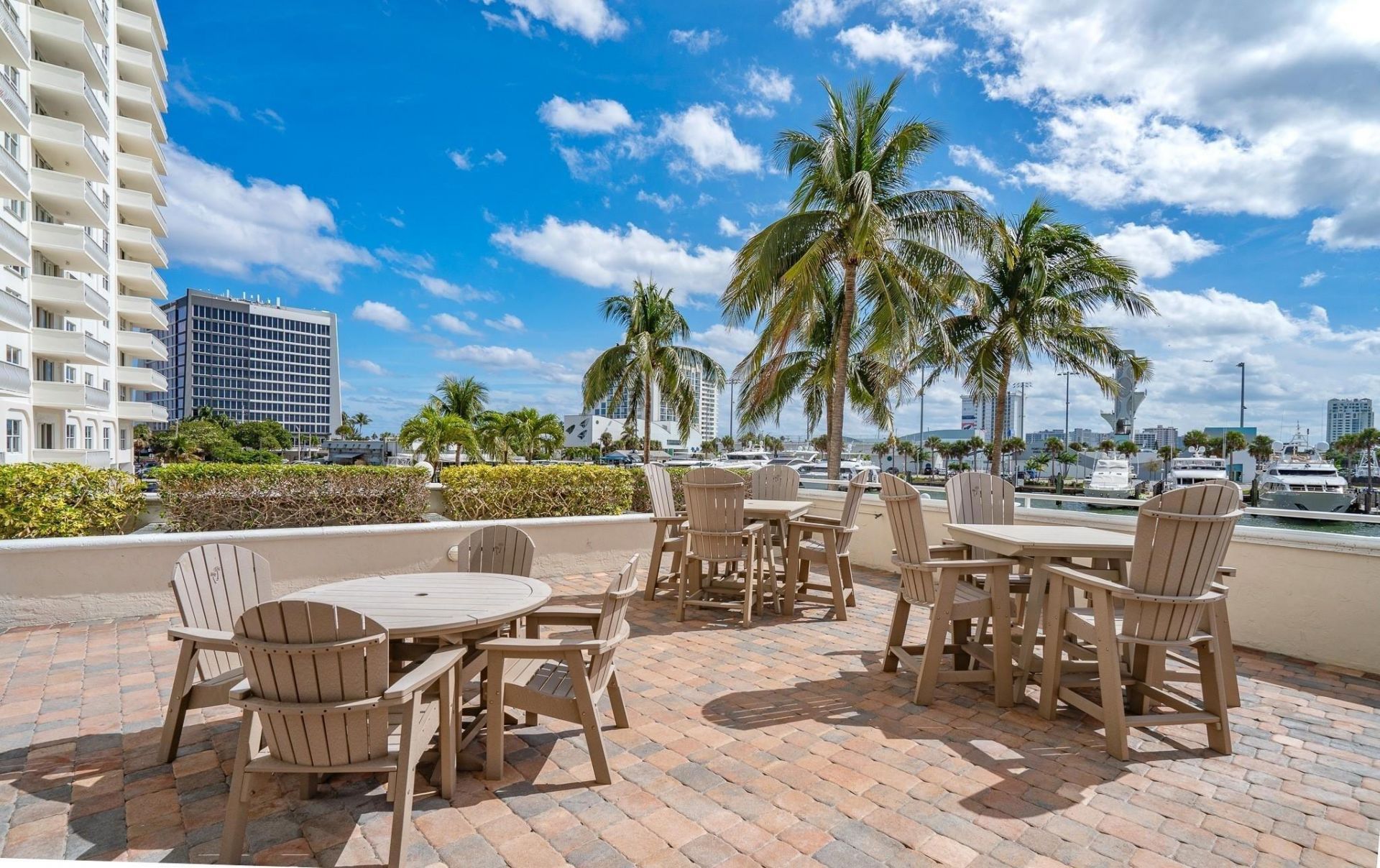 1 Las Olas Circle, Unit 1009, Fort Lauderdale, FL 33316 Photo