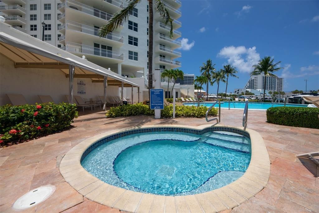 1 Las Olas Circle, Unit 1009, Fort Lauderdale, FL 33316 Photo