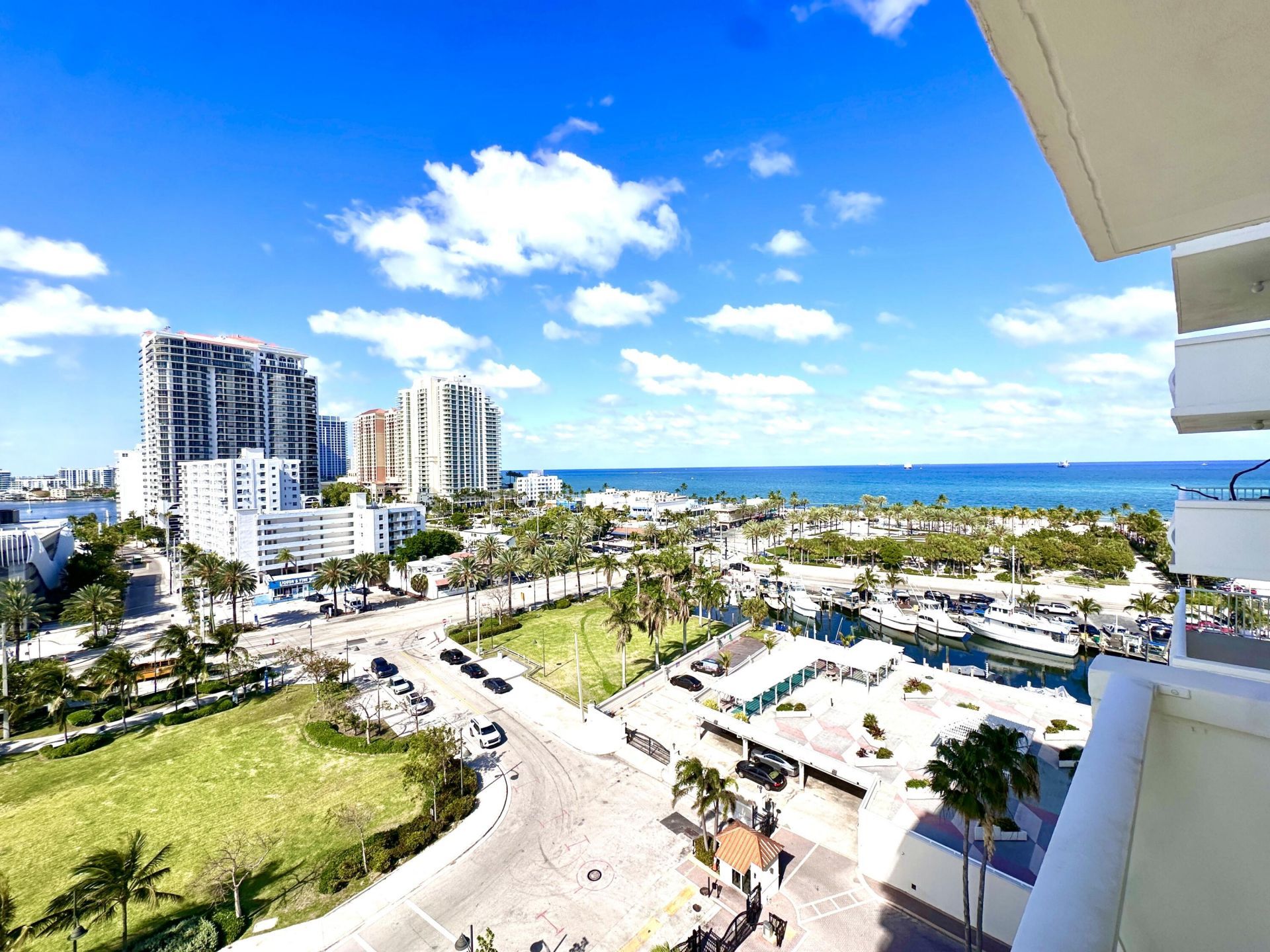 1 Las Olas Circle, Unit 1009, Fort Lauderdale, FL 33316 Photo