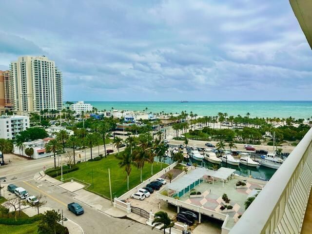 1 Las Olas Circle, Unit 1009, Fort Lauderdale, FL 33316 Photo