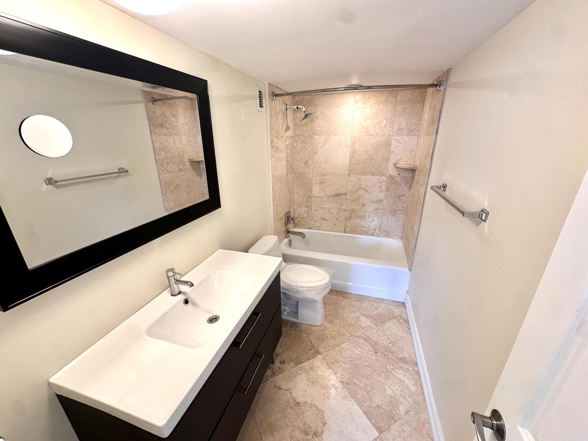 1 Las Olas Circle, Unit 1009, Fort Lauderdale, FL 33316 Photo