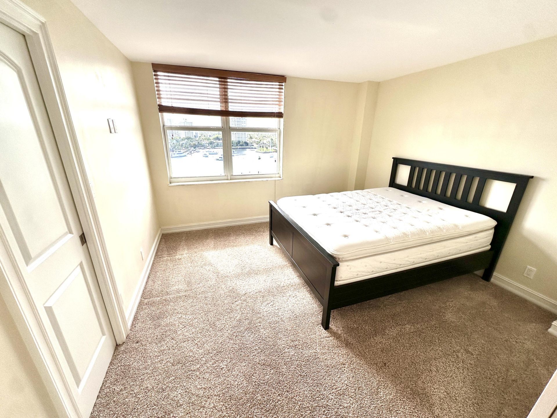 1 Las Olas Circle, Unit 1009, Fort Lauderdale, FL 33316 Photo