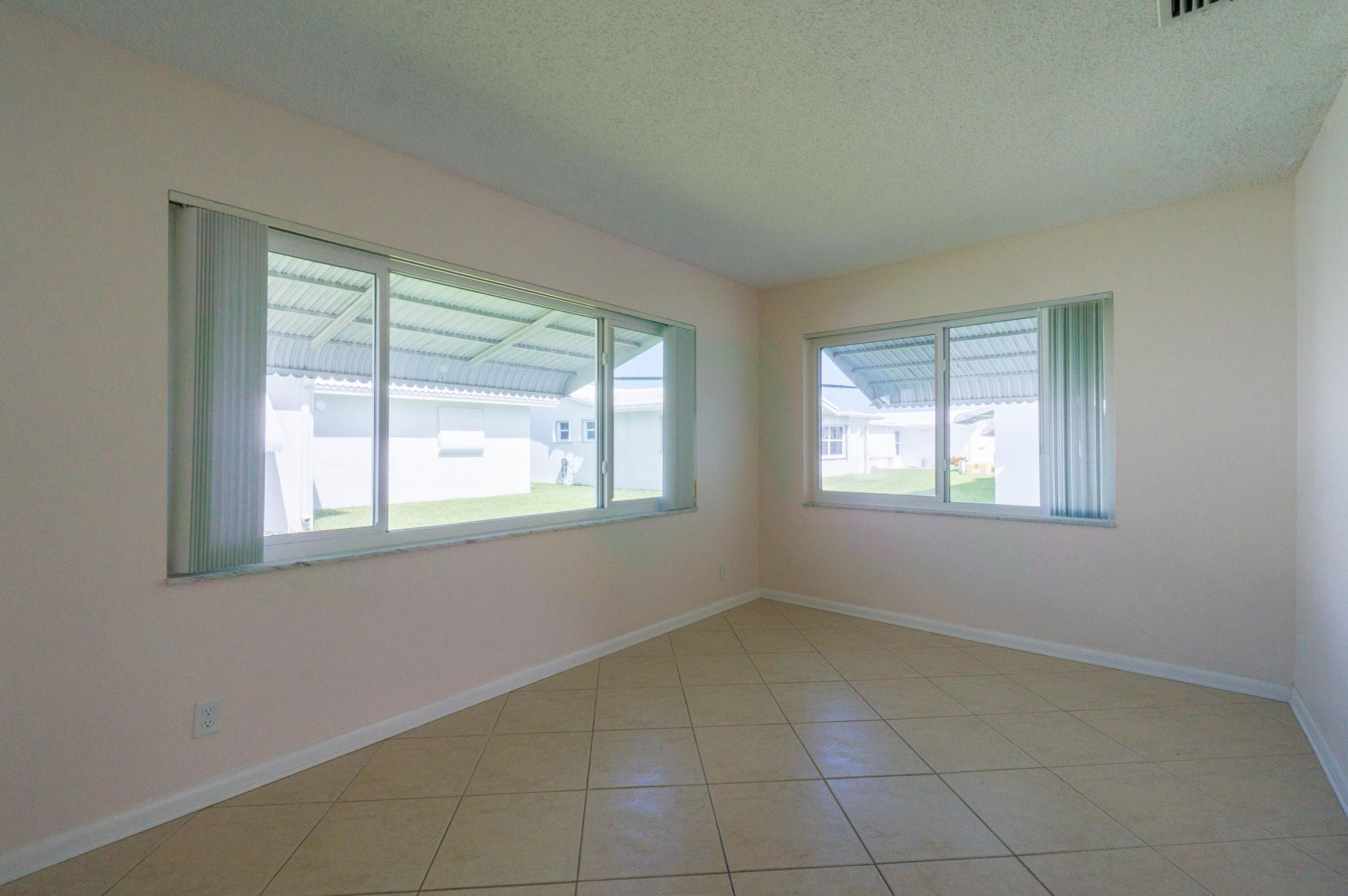2391 SW 13th Terrace, Boynton Beach, FL 33426 Photo