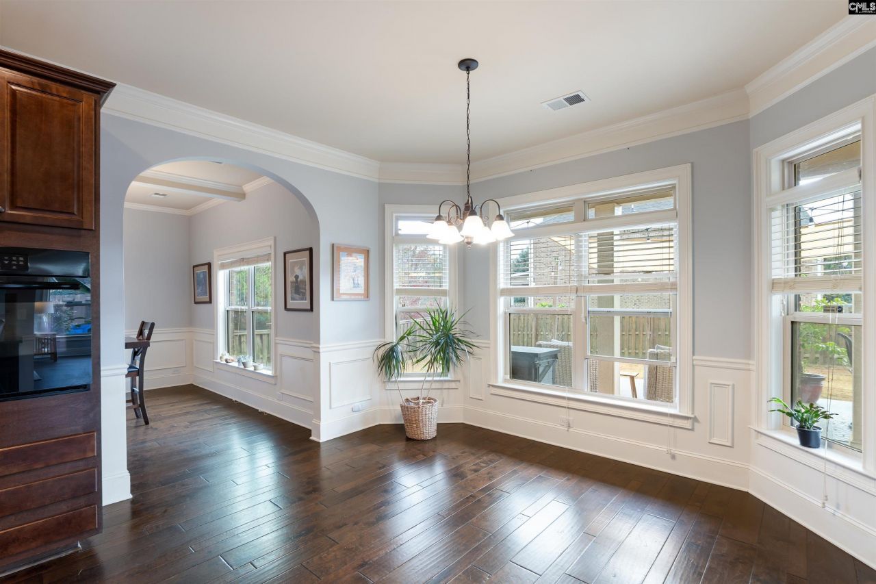 646 Village Market Drive  Photo 14