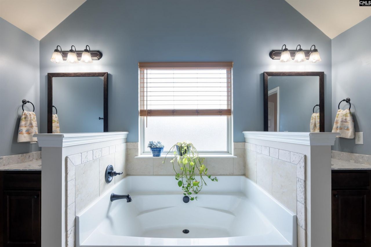 646 Village Market Drive  Photo 20