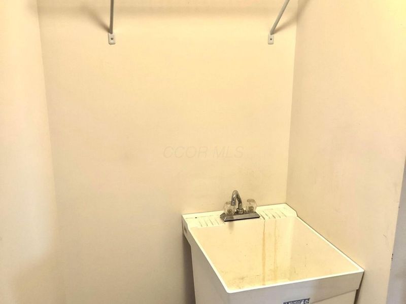 2090 Parklawn Drive, Lewis Center, OH 43035 Photo 22