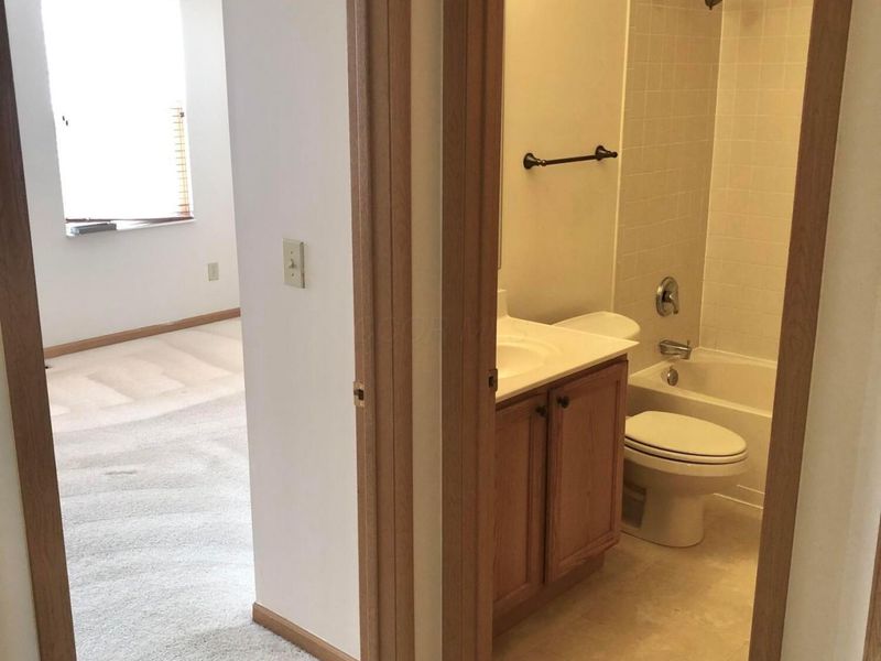 2090 Parklawn Drive, Lewis Center, OH 43035 Photo 27