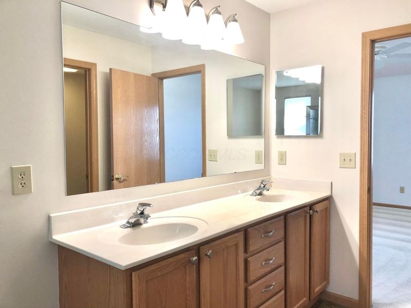 2090 Parklawn Drive, Lewis Center, OH 43035 Photo 42