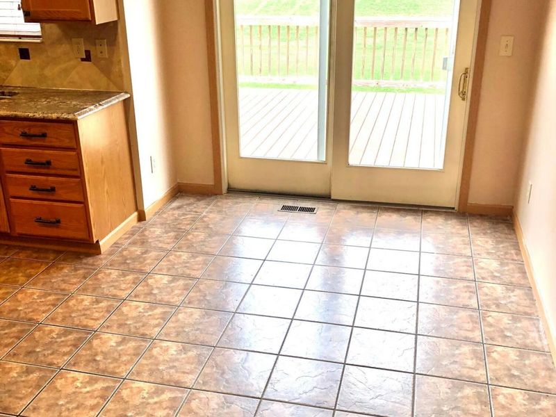 2090 Parklawn Drive, Lewis Center, OH 43035 Photo 9