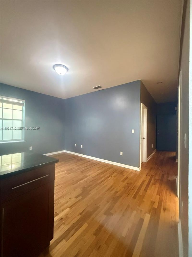 1127 Euclid Ave , Unit 203, Miami Beach, FL 33139 Photo