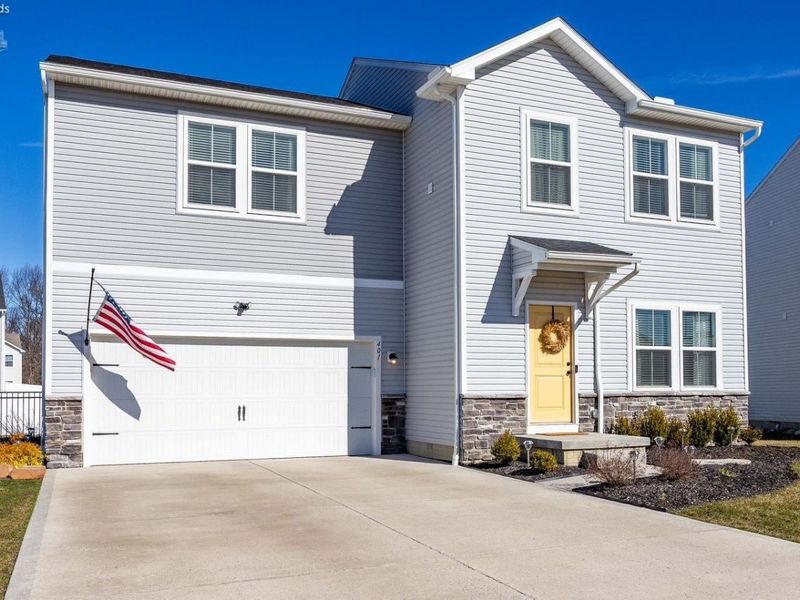 401 RIVER RUN DR, Elyria, OH 44035 Photo 1