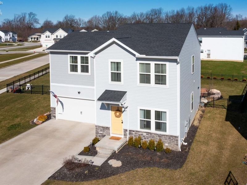 401 RIVER RUN DR, Elyria, OH 44035 Photo 2