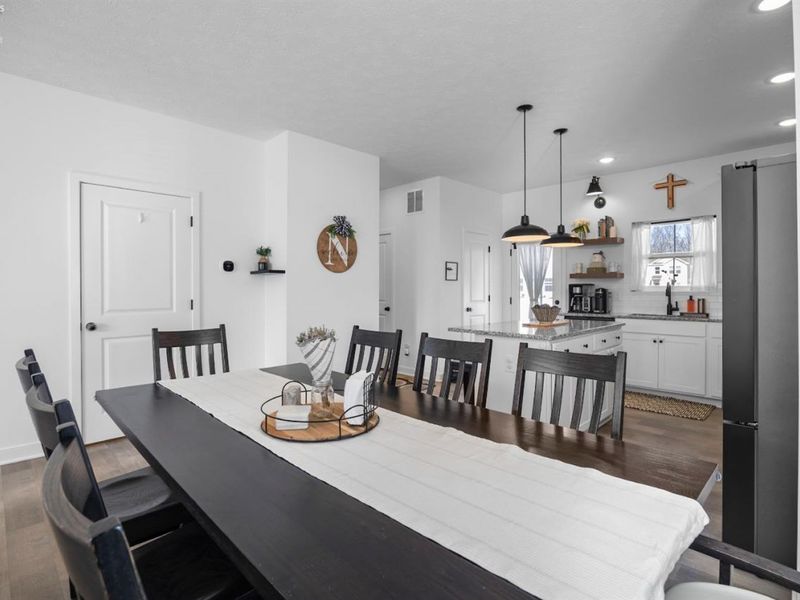 401 RIVER RUN DR, Elyria, OH 44035 Photo 5