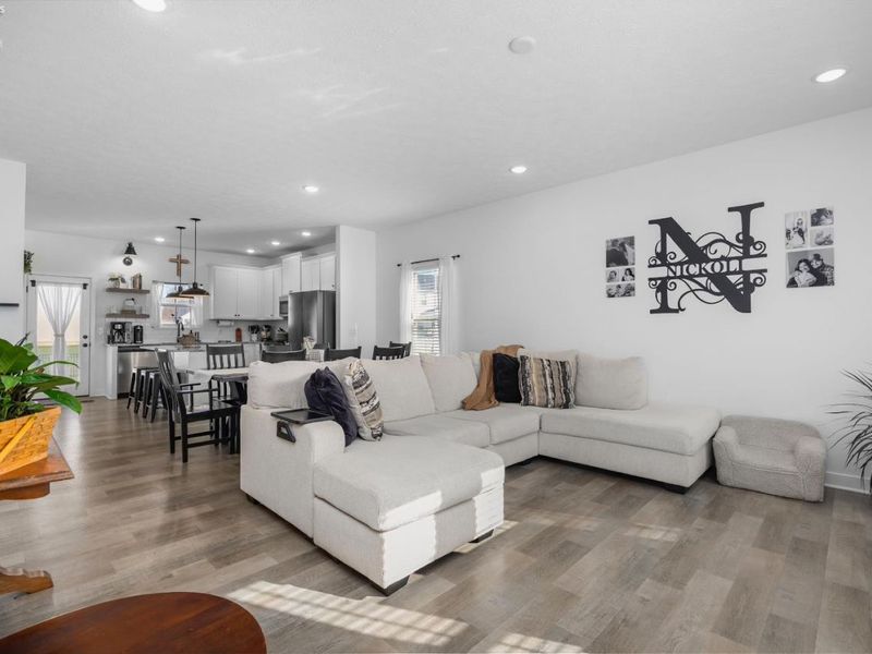 401 RIVER RUN DR, Elyria, OH 44035 Photo 6