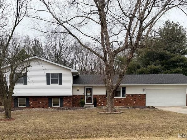 4 Frisse Court, Highland, IL 62249