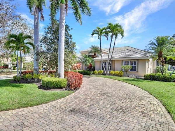 28385 Sombrero DR, BONITA SPRINGS, FL 34135