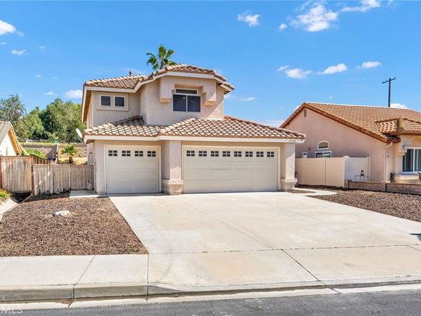 25300 Corte Sombrero, Murrieta, CA 92563