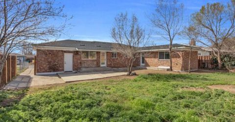 2036 K Street, Sparks, NV 89431 Photo