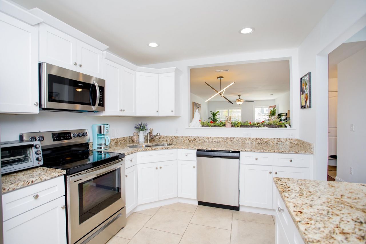 528 Riverward Dr. Photo 12