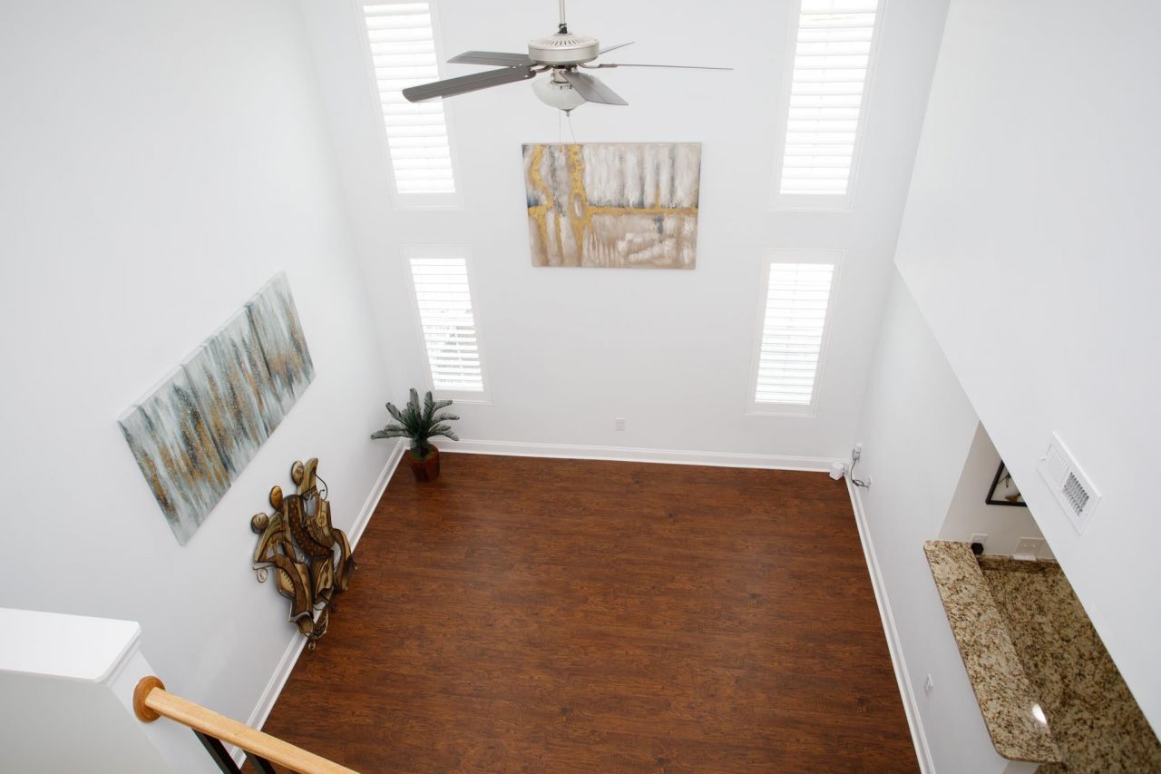 528 Riverward Dr. Photo 6