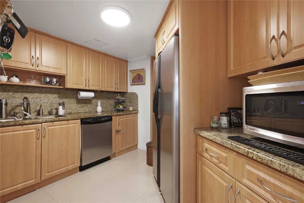 801 Brickell Bay Dr, Unit 1070, Miami, FL 33131 Photo