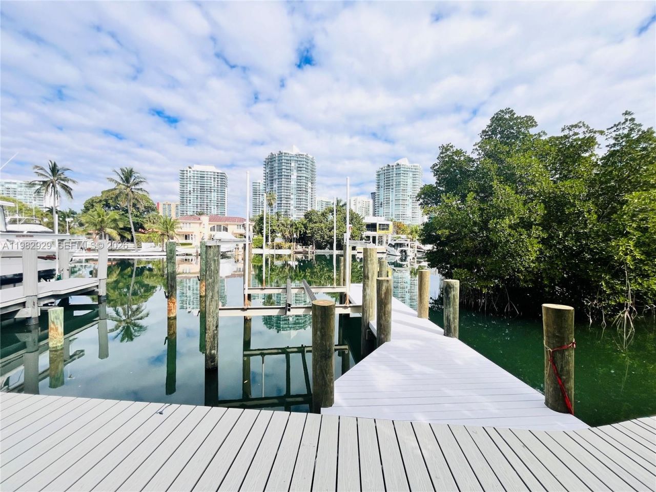 253 Poinciana Dr , Unit 603, Sunny Isles Beach, FL 33160 Photo