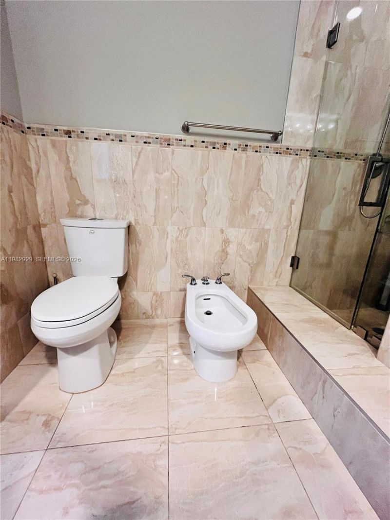 253 Poinciana Dr , Unit 603, Sunny Isles Beach, FL 33160 Photo