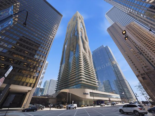 225 N Columbus Drive, Unit 7201, Chicago, IL 60601