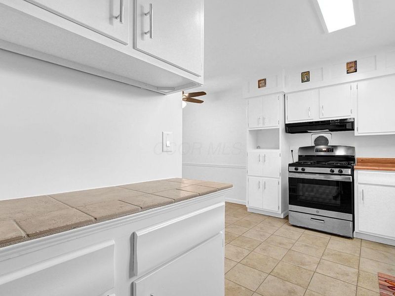 463 Darbyhurst Road , Columbus, OH 43228 Photo 11