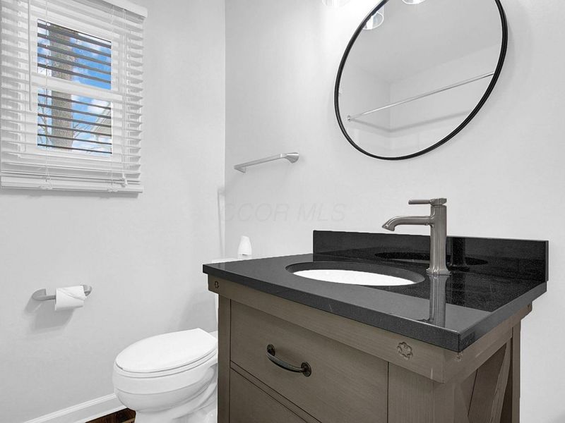 463 Darbyhurst Road , Columbus, OH 43228 Photo 14