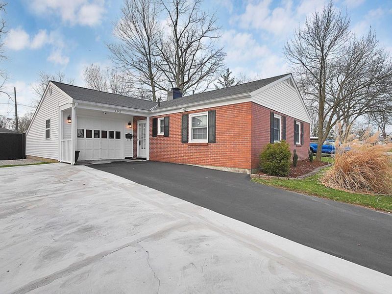 463 Darbyhurst Road , Columbus, OH 43228 Photo 2