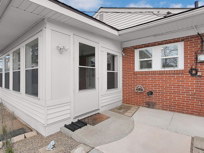 463 Darbyhurst Road , Columbus, OH 43228 Photo 25