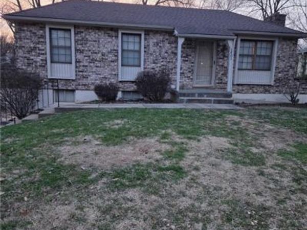 1401 Kingston Road, Blue Springs, MO 64015