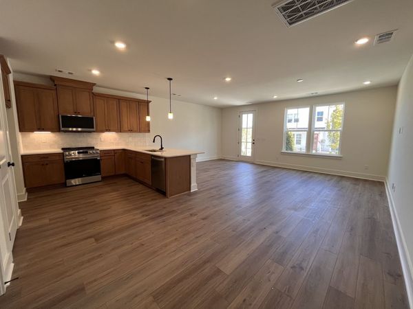 130 Valentine Aly , Nashville, TN 37218