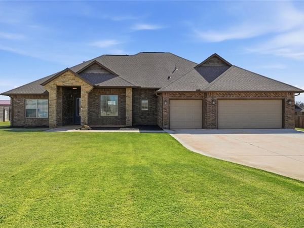 4816 Hillcrest Lane, Edmond, OK 73025