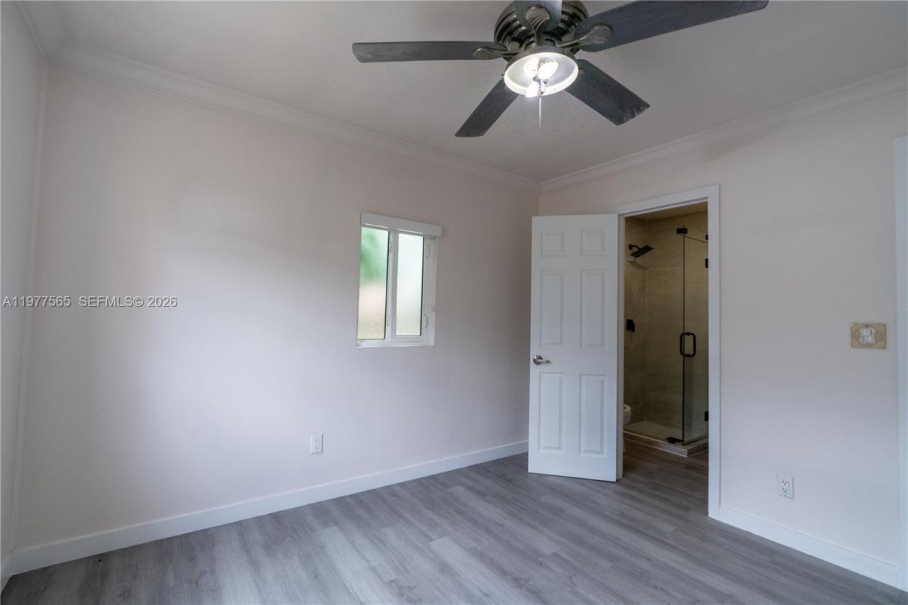 2250 NW 154th St, Miami Gardens, FL 33054 Photo