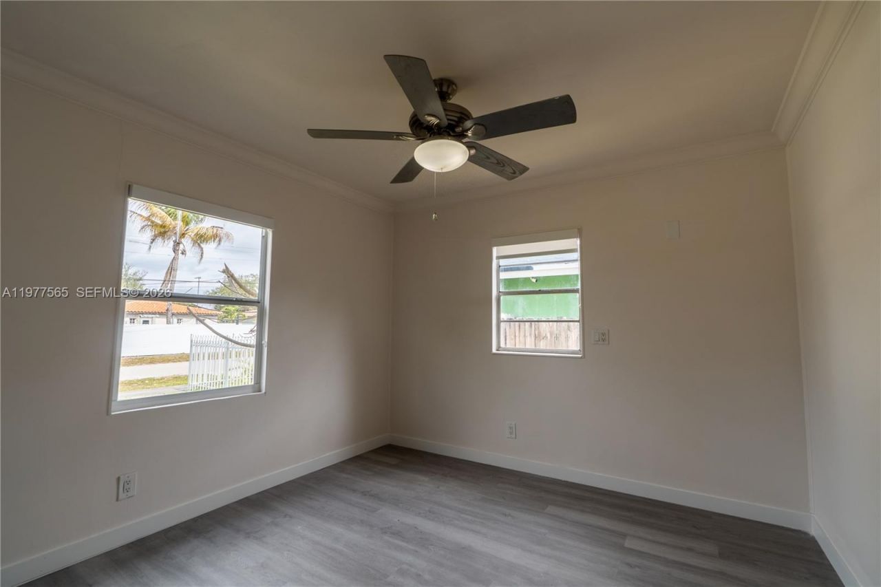 2250 NW 154th St, Miami Gardens, FL 33054 Photo