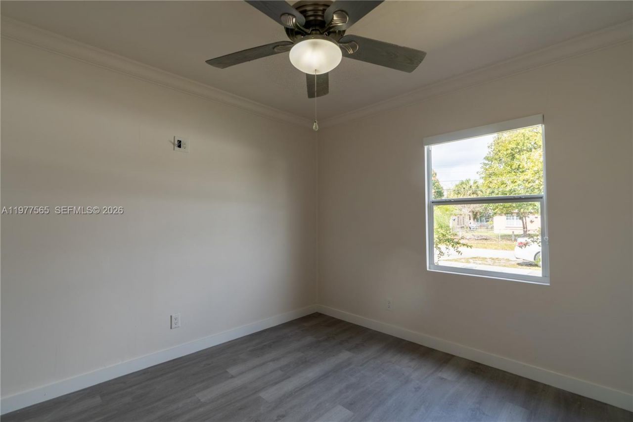 2250 NW 154th St, Miami Gardens, FL 33054 Photo