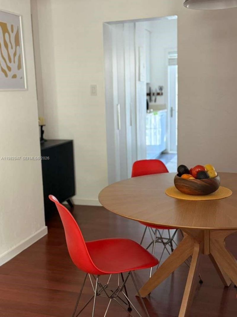 901 Meridian Ave, Unit 201, Miami Beach, FL 33139 Photo