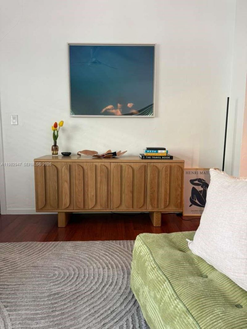 901 Meridian Ave, Unit 201, Miami Beach, FL 33139 Photo