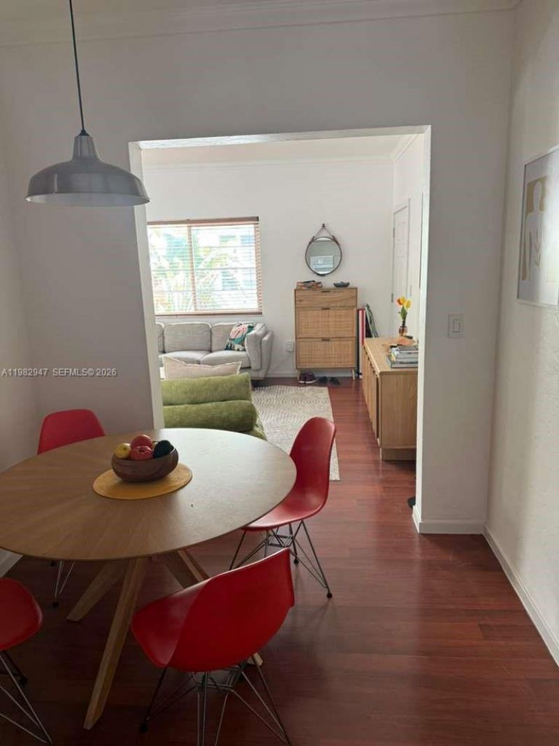 901 Meridian Ave, Unit 201, Miami Beach, FL 33139 Photo