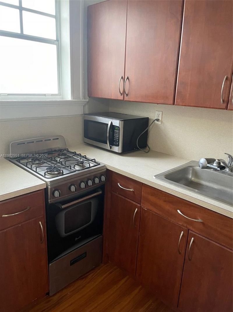 1611 Michigan Ave , Unit 15, Miami Beach, FL 33139 Photo