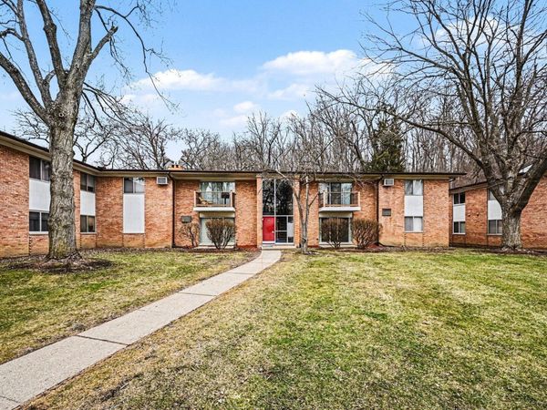 1245 Island Drive, Unit 202, Ann Arbor, MI 48105