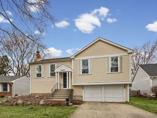 222 Abilene Lane, Vernon Hills, IL 60061