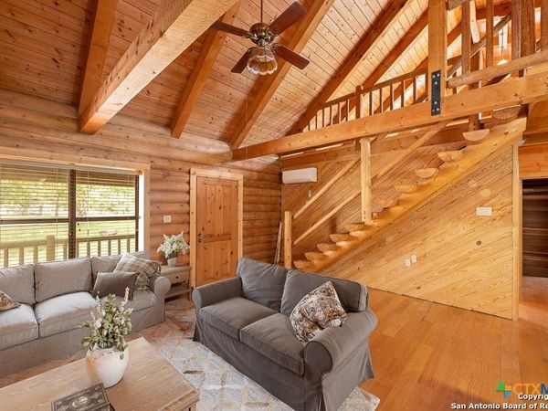 463 Woodland Drive , Fredericksburg, TX 78624