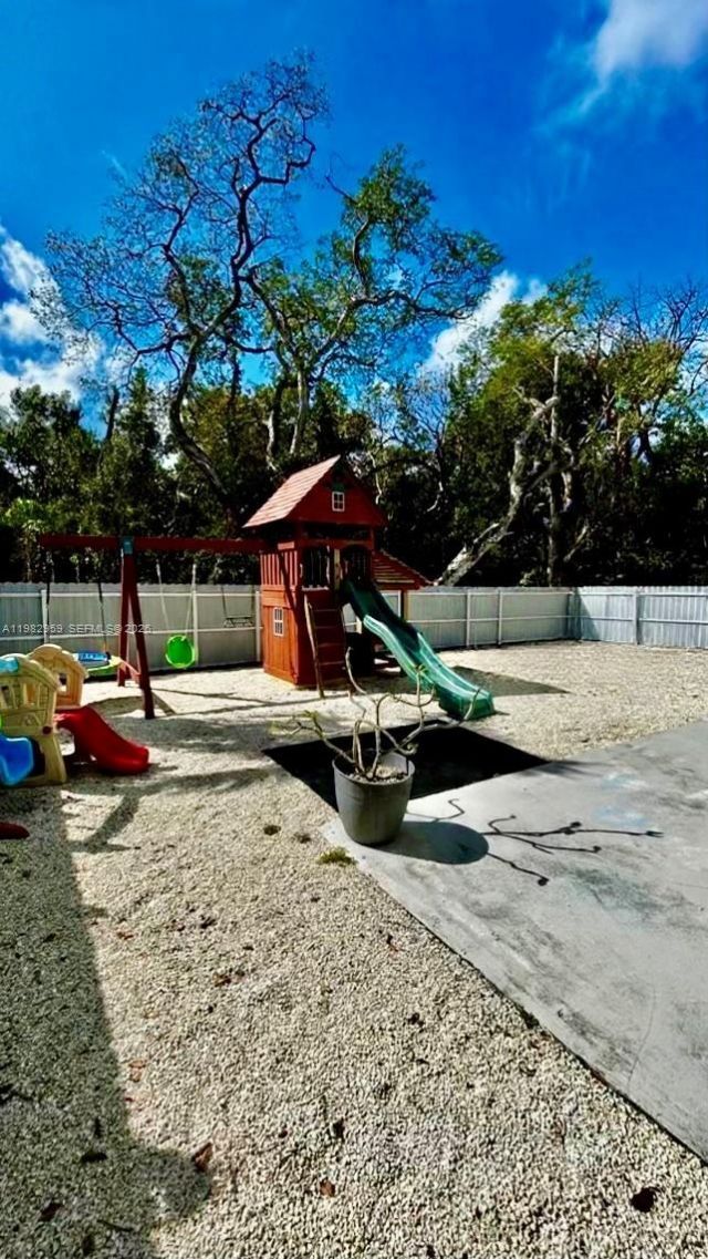 352 Mahogany Dr, Key Largo, FL 33037 Photo